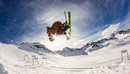 爱游戏体育在线-卢瓦尔主场力克劲敌 关键三分逼近积分榜前四